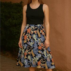 Vintage Tradition Floral Maxi Skirt | Made in Canada - Tagged Size 16 - Fits M/L